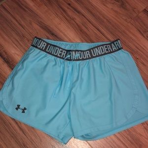 UNDER ARMOUR—shorts